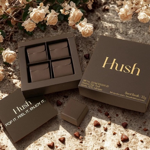 

Ready Hush Chocolate 1 Box Chocolate for Couple 32 Gram 1 Box Isi 4Pcs Bisa Juga Beli Per Pcs.