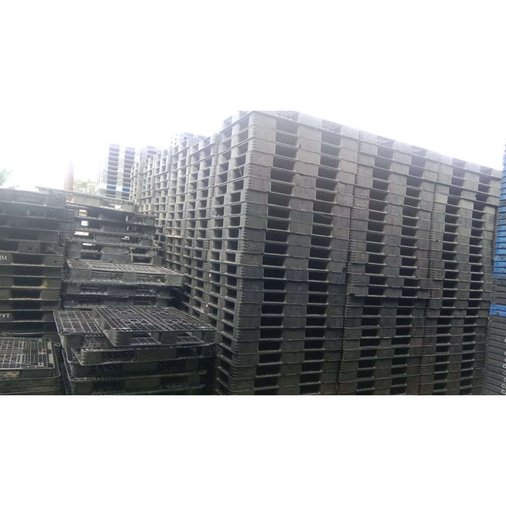 

palet plastik bekas 110x130x12