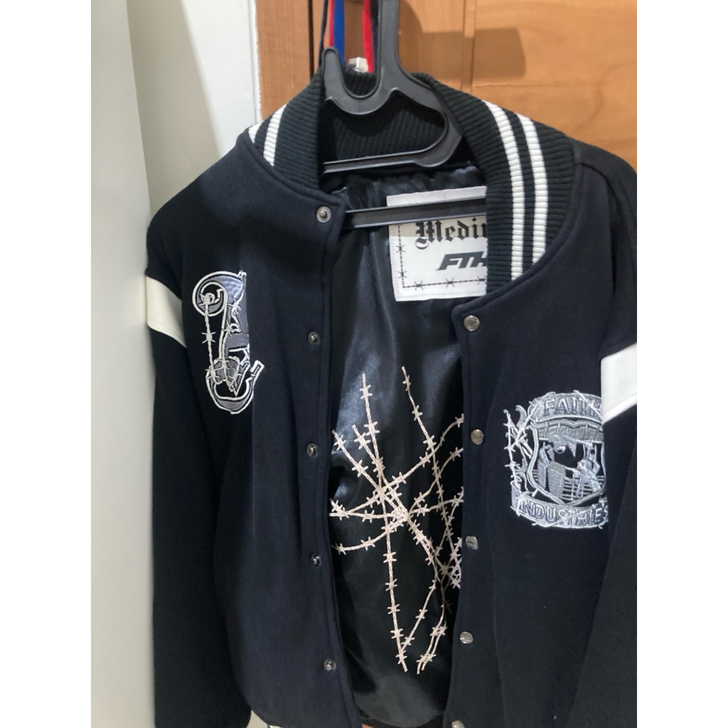 Faith Industries Decide The Truth Varsity Ukuran M