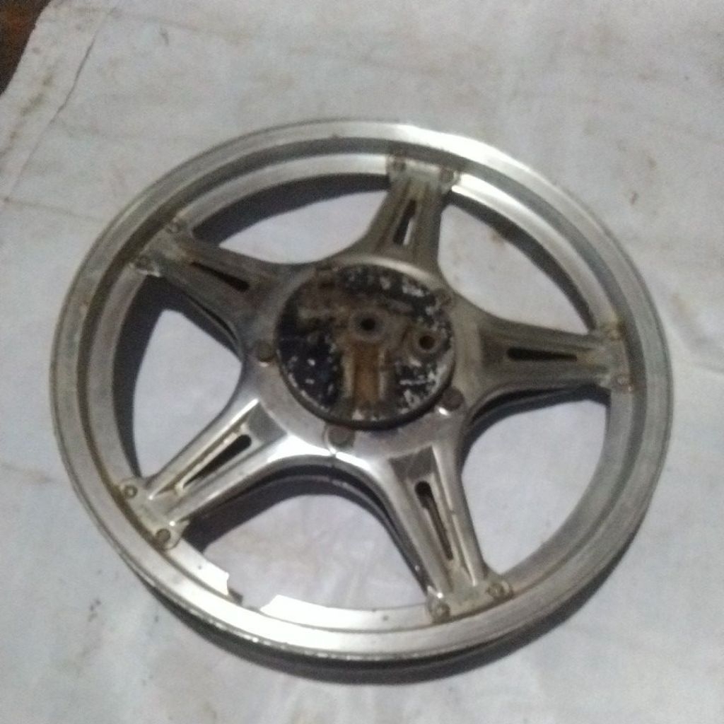 velg comstar original depan saja kondisi utuh rumah laher aman