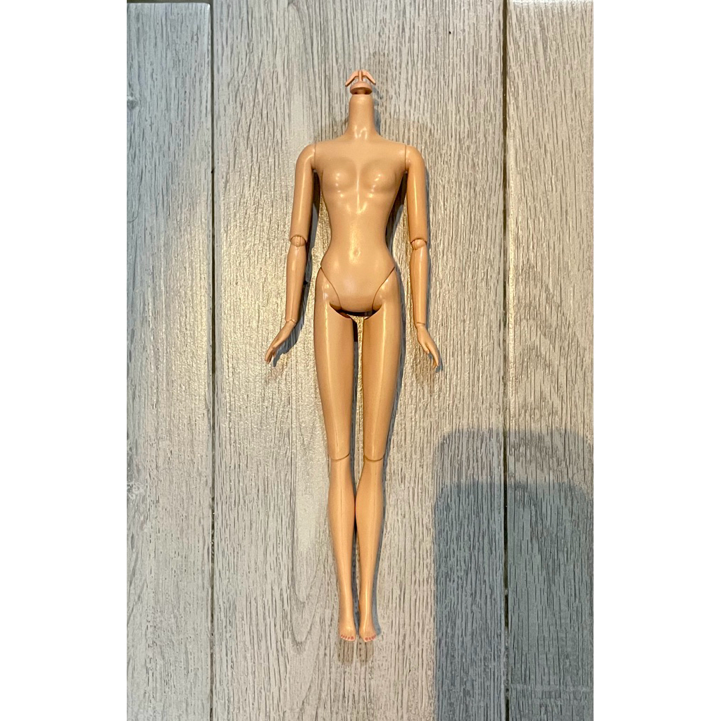 Body Barbie Muse Pivotal