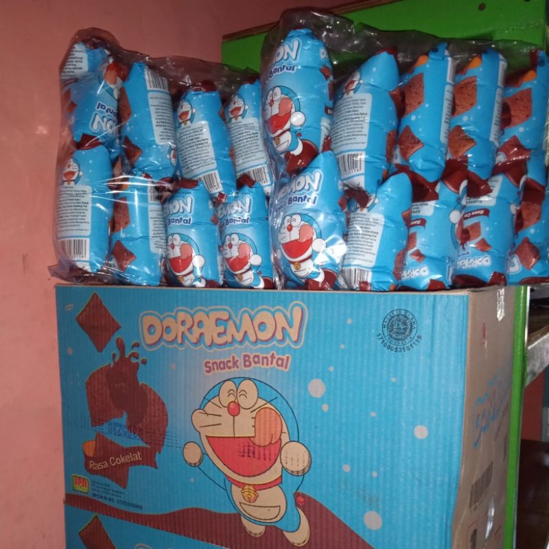 

(1 PACK ISI 10 PCS) Doraemon Snack Bantal Rasa Cokelat Pack Isi 10 Pcs@30g SNACK BEDHADIAH