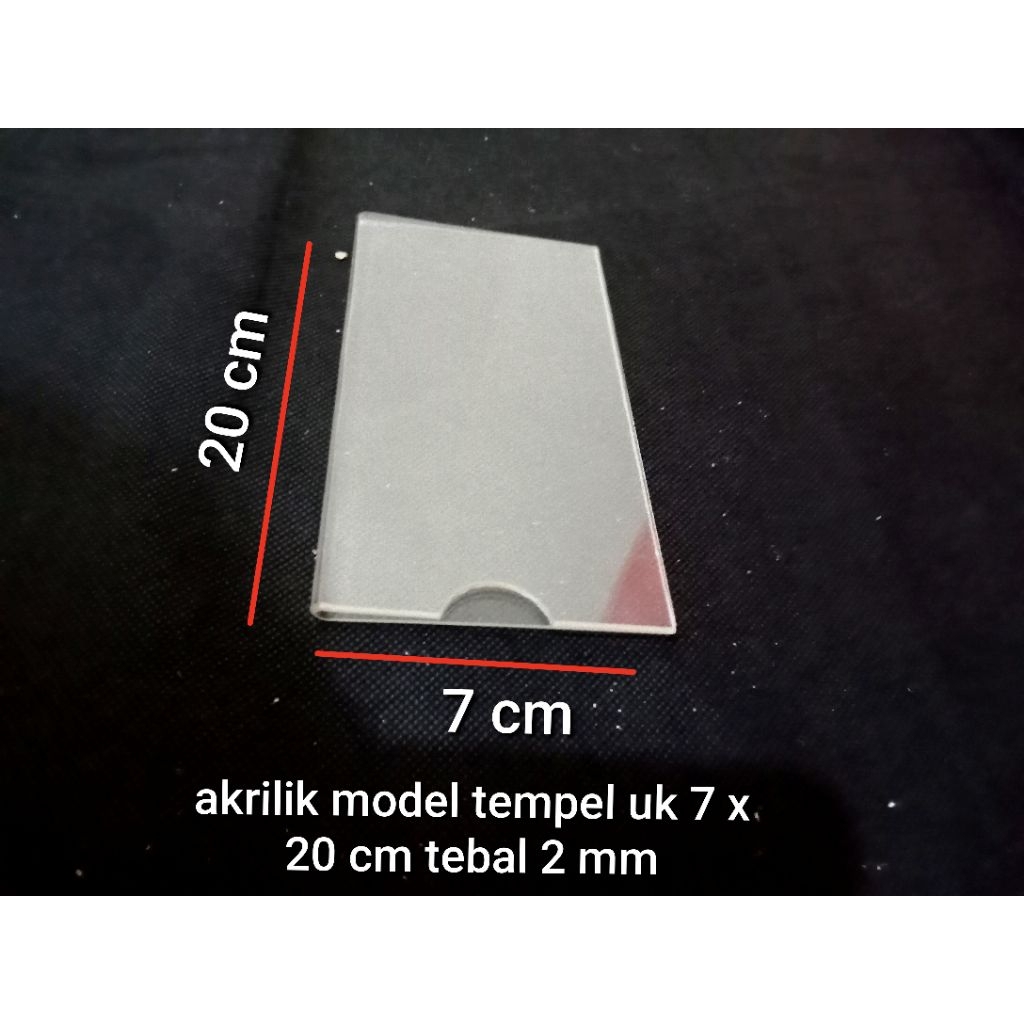 

akrilik papan nama tempel uk 7 x 20 cm tebal 2 mm