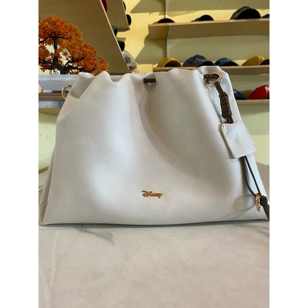 Tas Disney serut medium