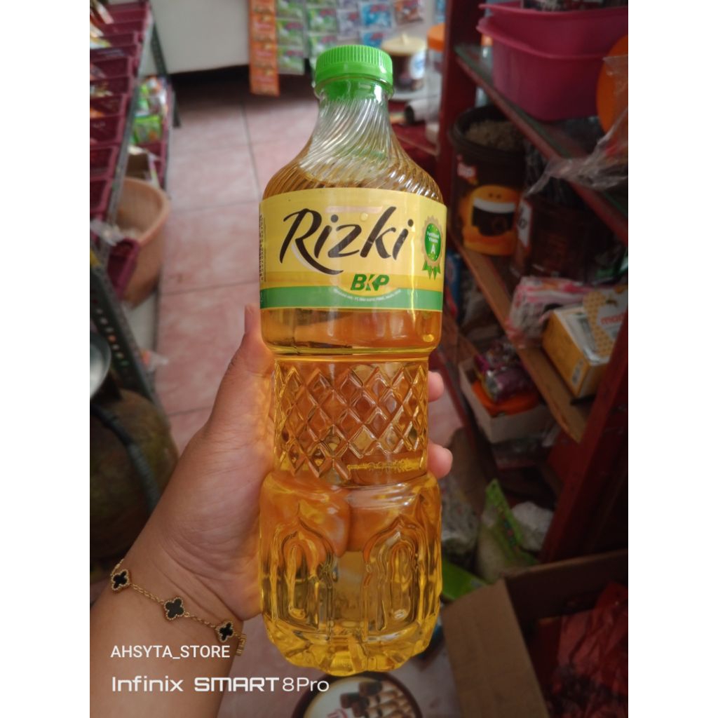 

(NEW) AHSYTA STORE // RIZKI MINYAK BOTOL 800ML ECERAN