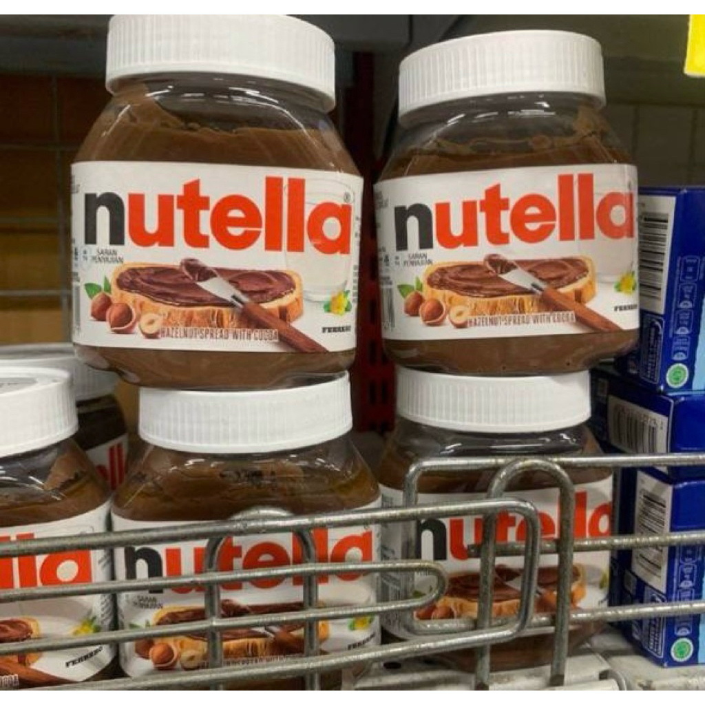 

Nutella Hazelnut Spread - Selai Coklat 200gr