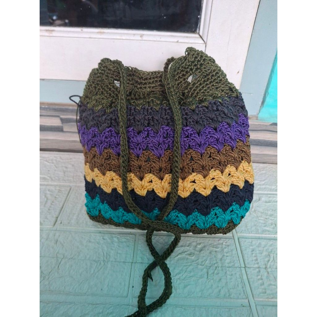 Preloved Tas Serut Bucket Rajut