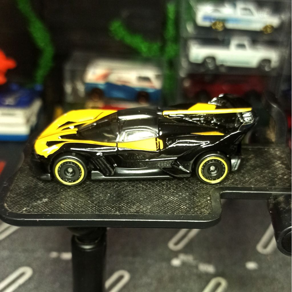 Hotwheel bugatti bolide NEW LOOSE  not min