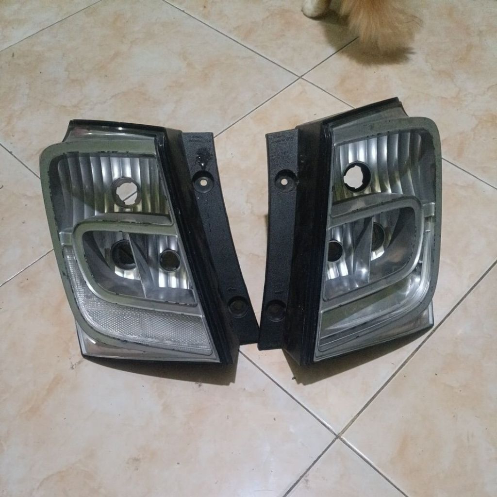 batok lampu belakang original honda freed 2012-2015
