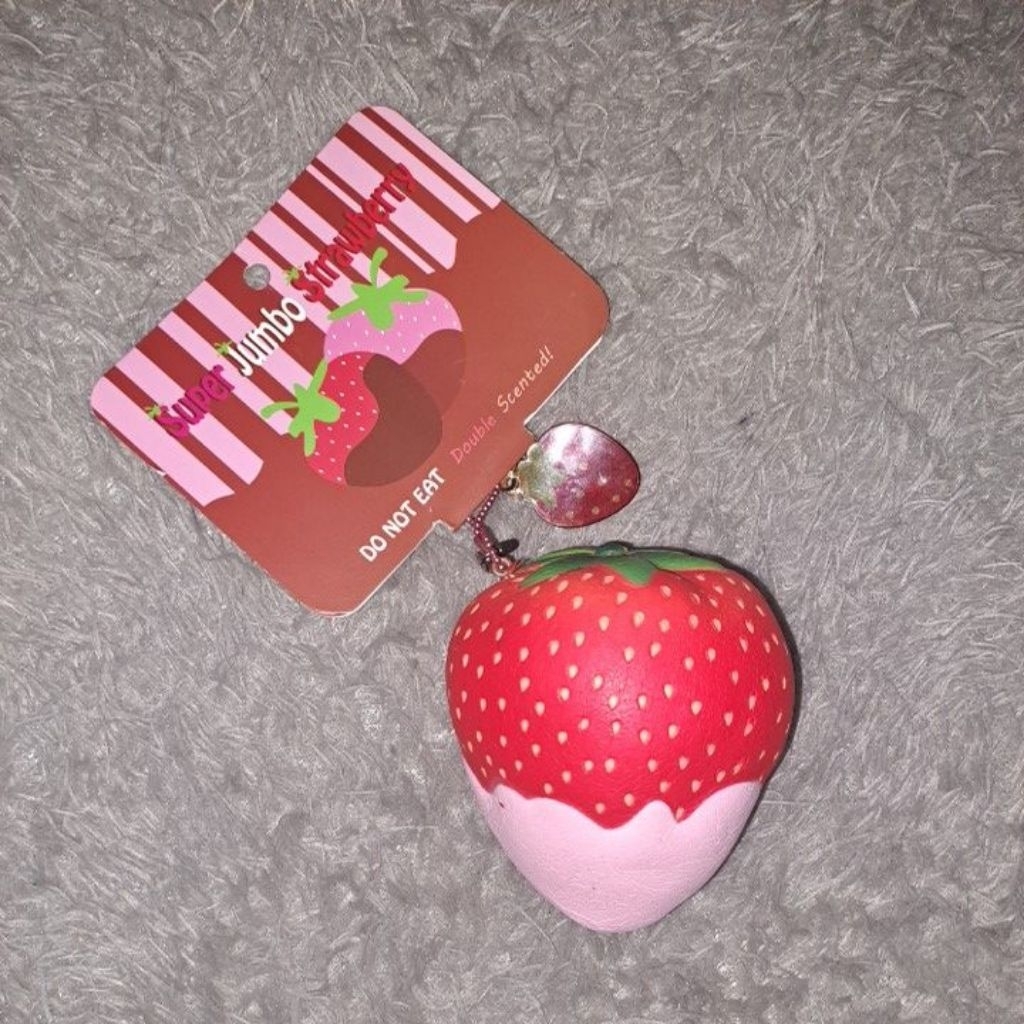 LICENSED PUNI MARU PRELOVED super jumbo strawberry squishy