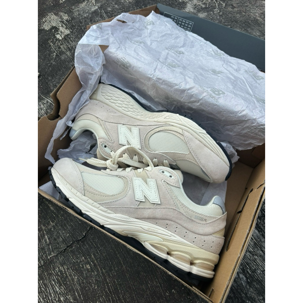 New Balance 2002 R BNIB Original