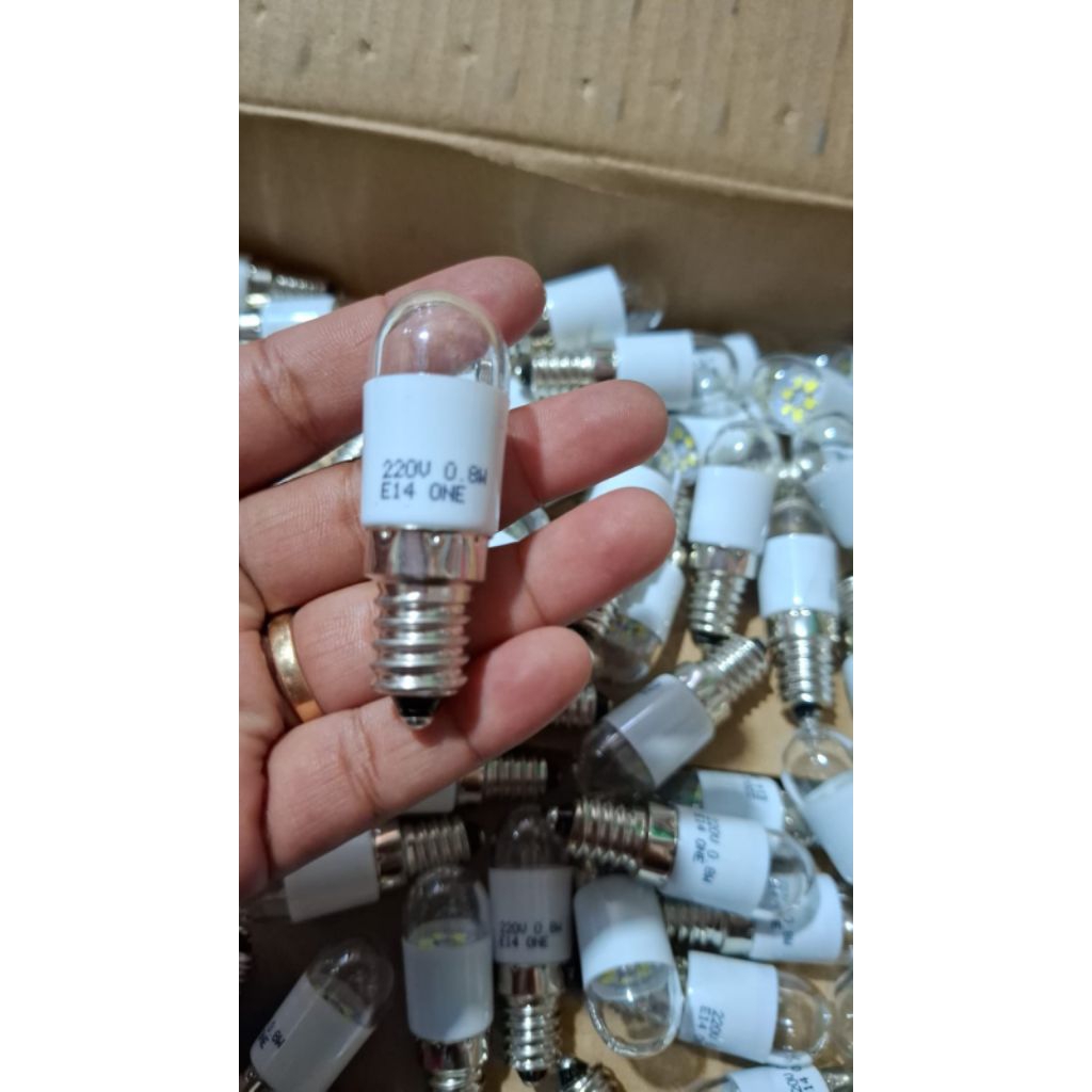 lampu LED kulkas E14