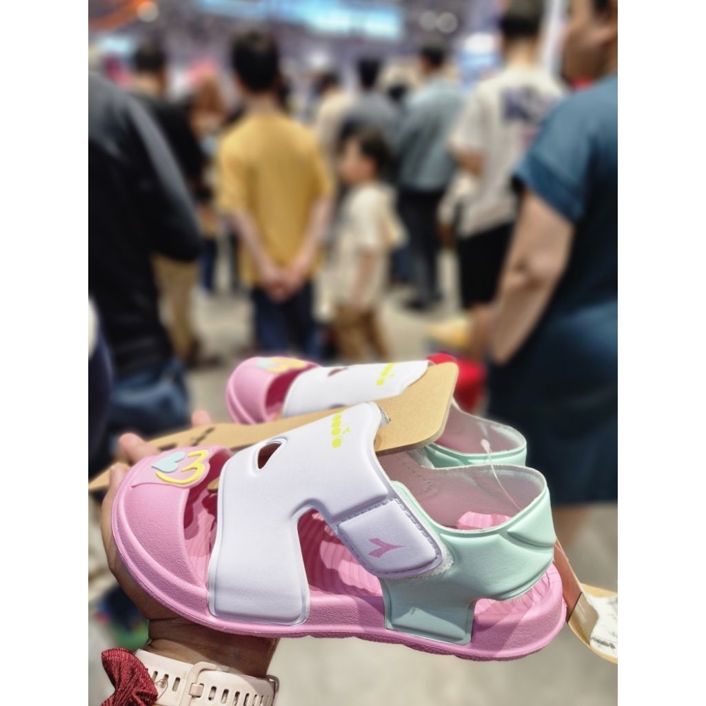 NEW Diadora Ennio Jr Girls Unisex Sepatu Sandal Anak Sneakers Original Tag Sport Station