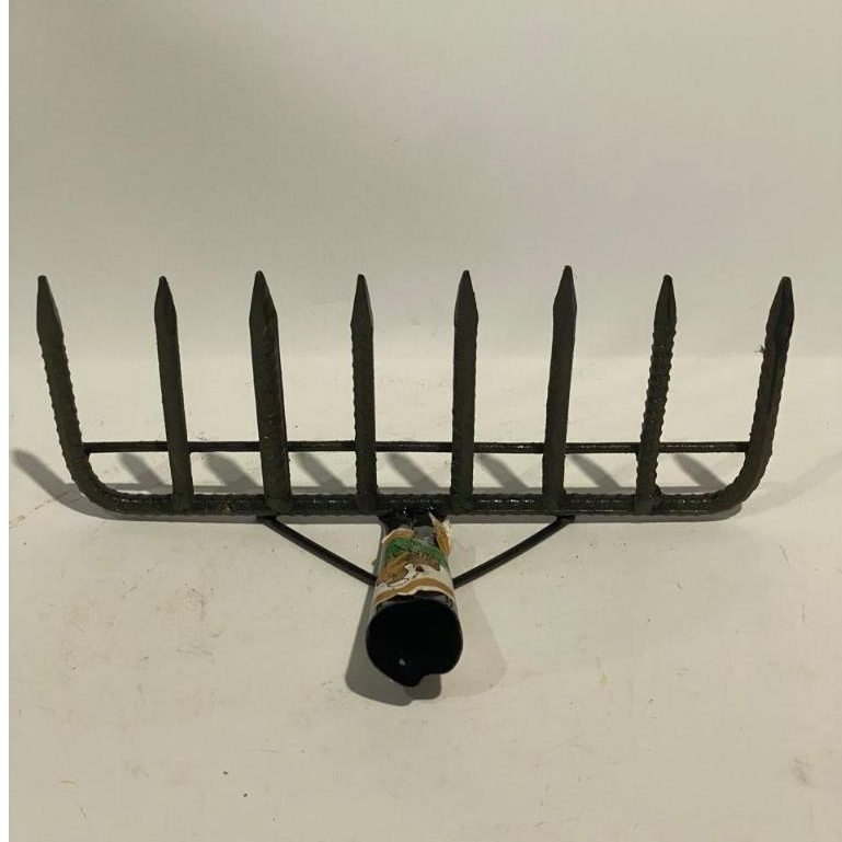 Garuk Sampah Besi 8 Gigi / Garukan Sampah Besi / Alat Garuk Sampah / Penggaruk Sampah Besi