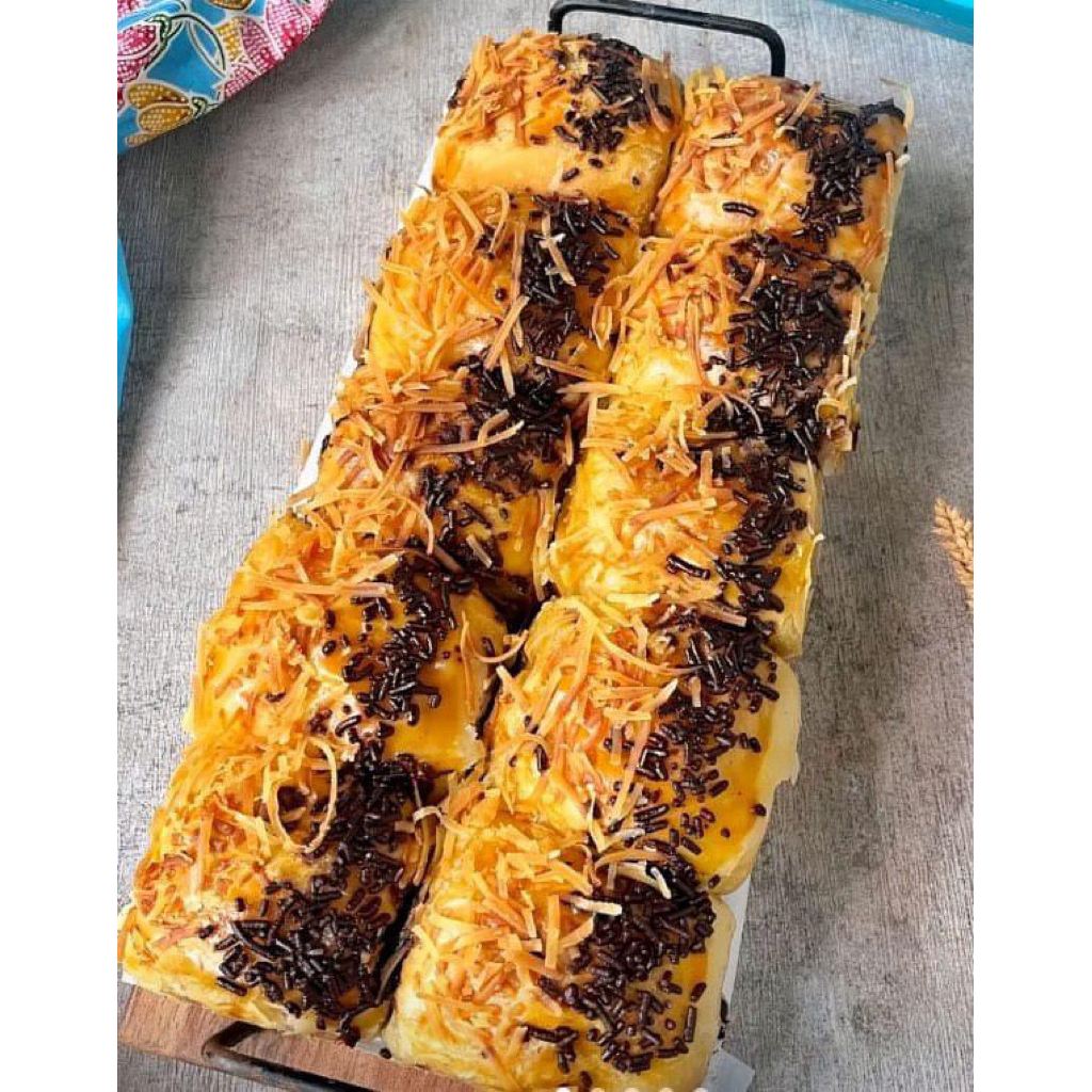 

Bolen Pisang Cokelat/Keju Rasa Rumahan – Oleh-Oleh Kekinian, Fresh Setiap Hari