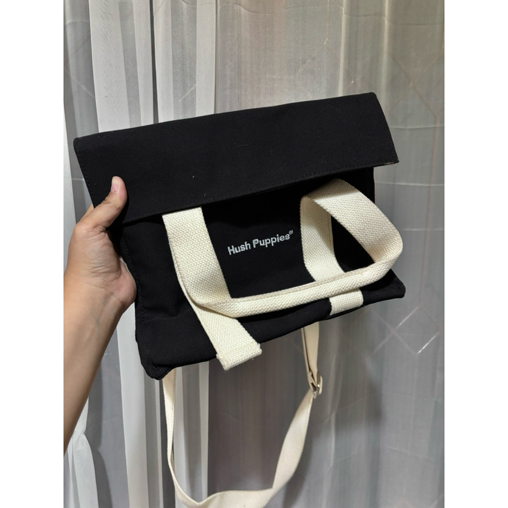 preloved tas Hush Puppies Canvas Flap