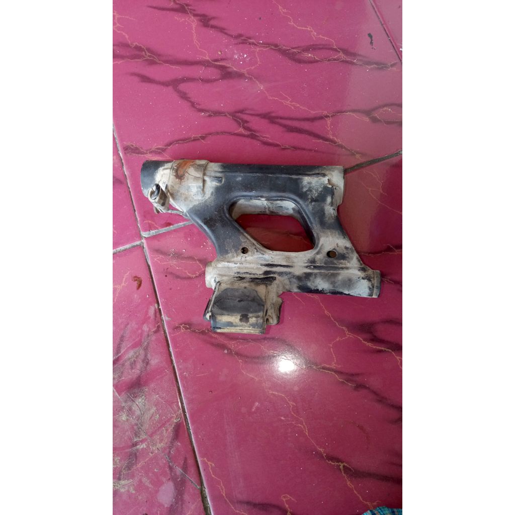 ENGINE MOUNTING 2PH-F1410-20 MIO M3 GEAR 125 FREE GO PART ORI YAMAHA