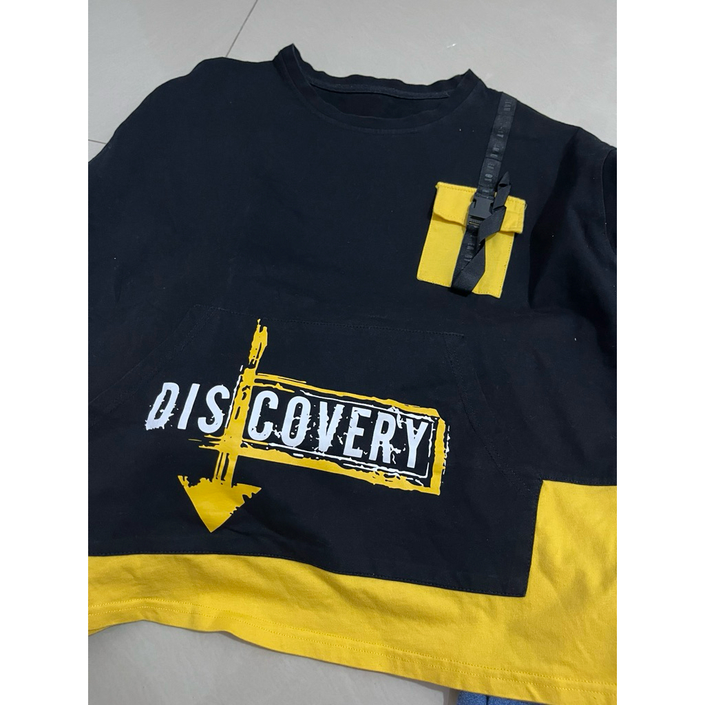 kaos oversize hitam discovery