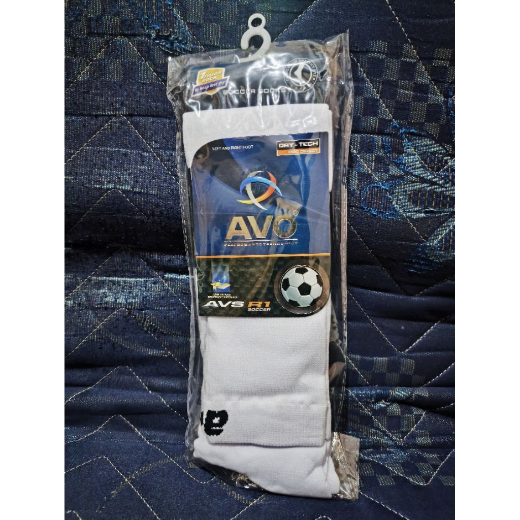 kaos kaki bola/futsal merk AVO panjang warna putih