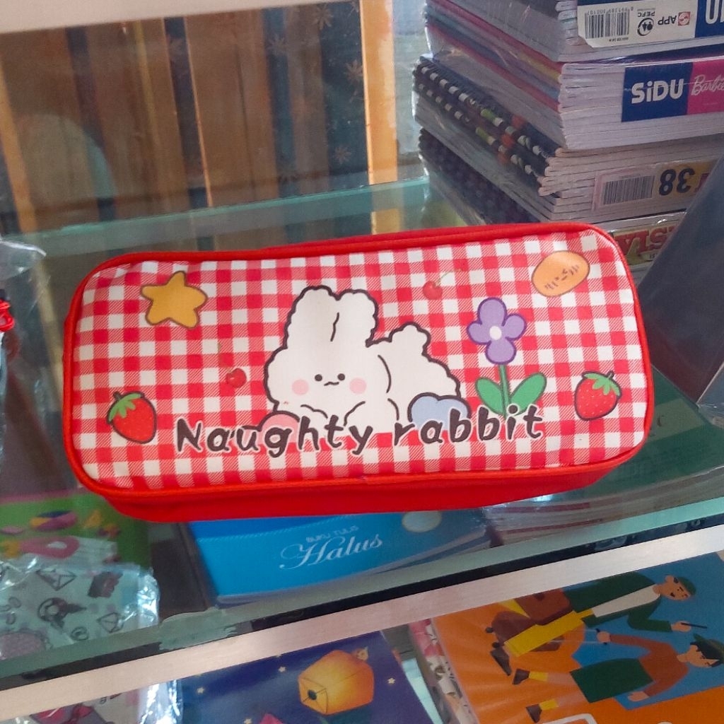 

Tempat pensil anak sekolah