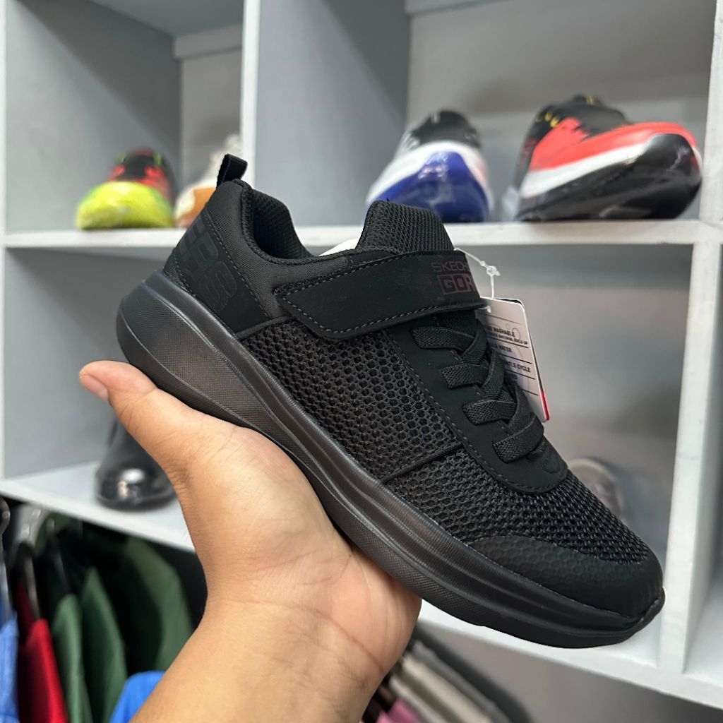 SKECHERS RUN FAST DENZO SLIP ON WALKING FOR UNISEX KIDS ORIGINAL BNIB (97877L BBK)