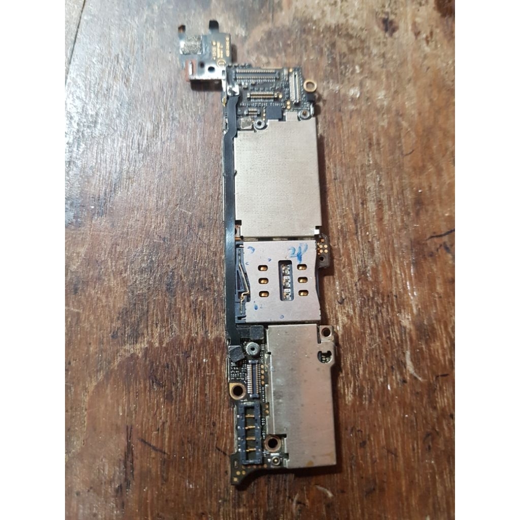 mesin Apple iphone 5 minus.