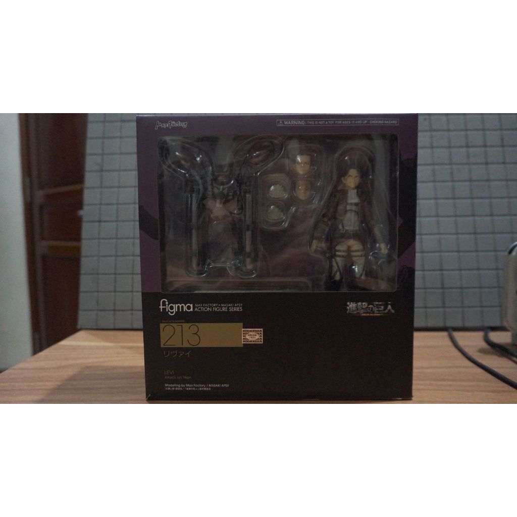 Action Figure Attack on Titan - Figma 213 Levi Ackerman Original
