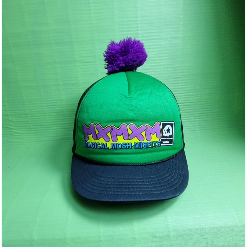 topi magical mosh misfit