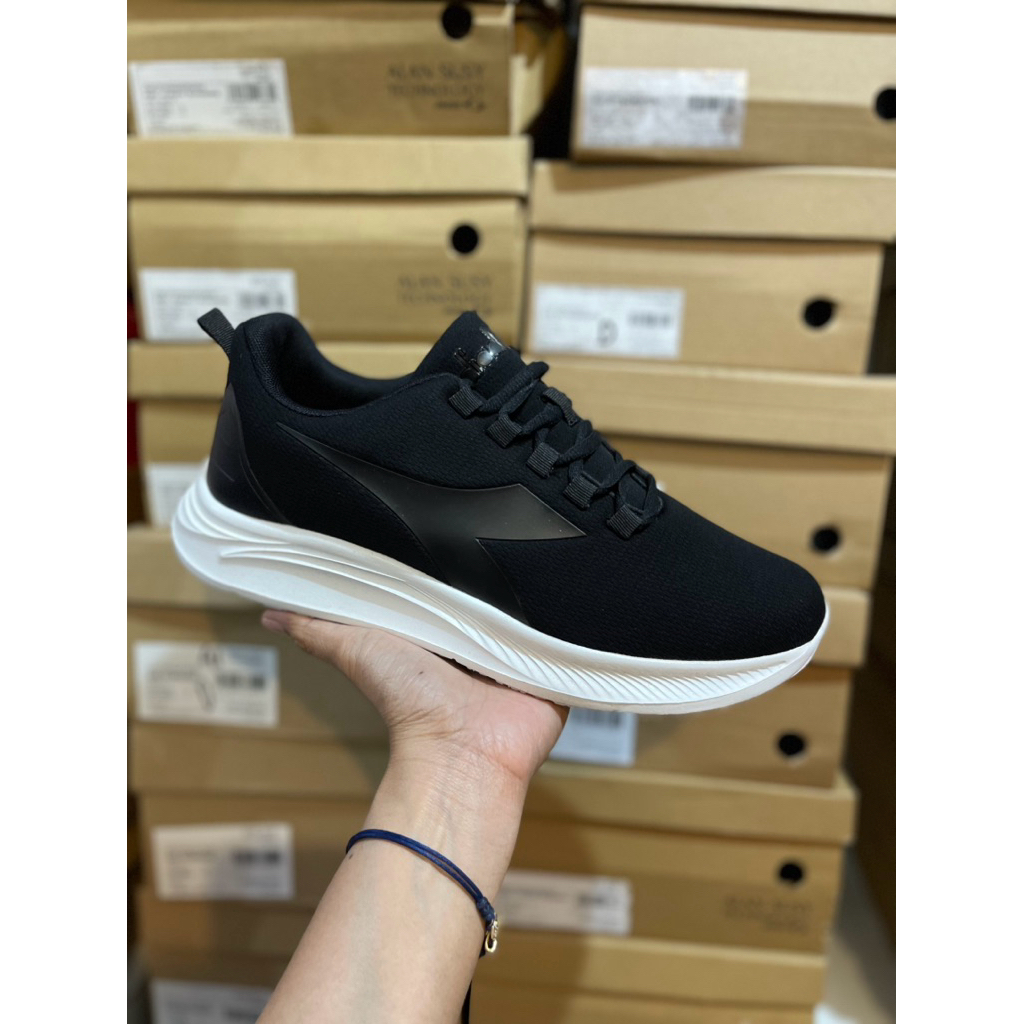 DIADORA MENS DIADORA BLACK ORIGINAL STORE