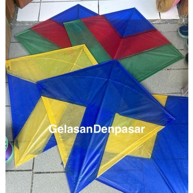 LAYANGAN ADUAN KHAS BALI