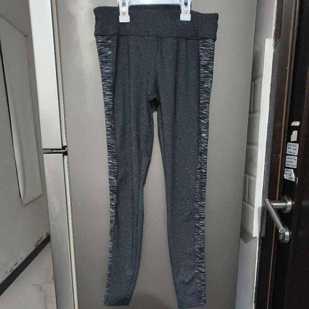 celana panjang legging sport forever21