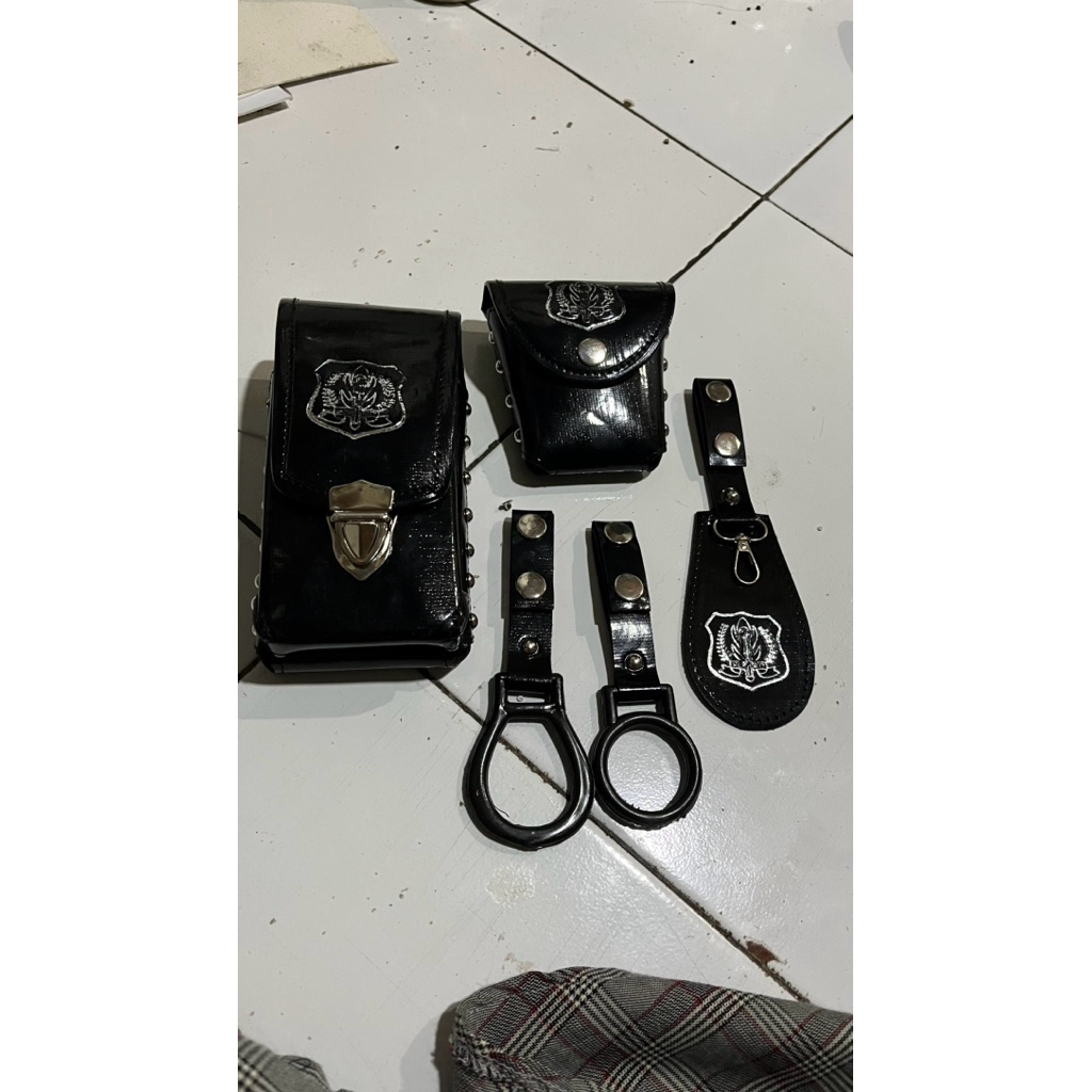 sarung hp dan borgol satpam set