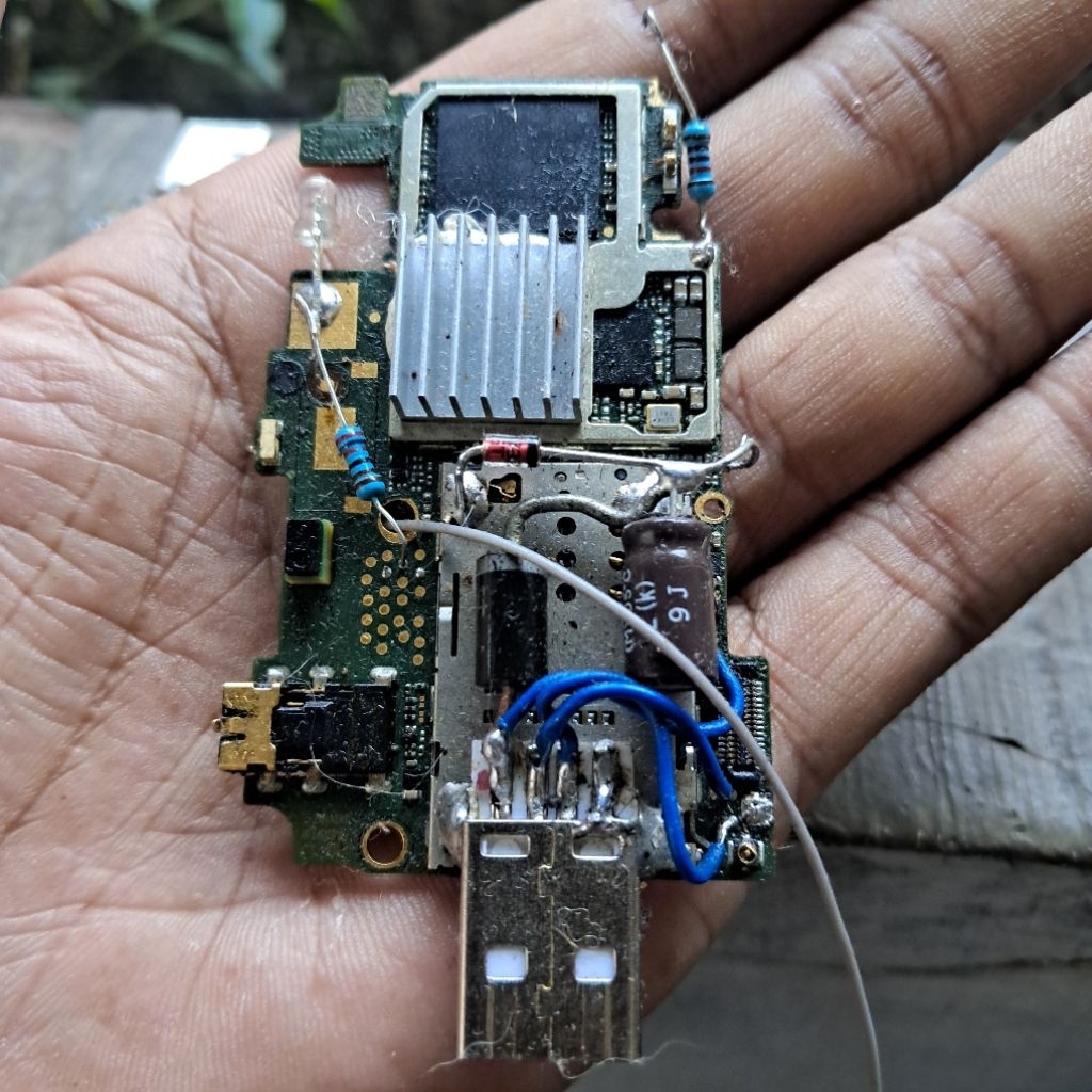 redmi 3 ido sudah custom rom root tinggal set BACA DESKRIPSI