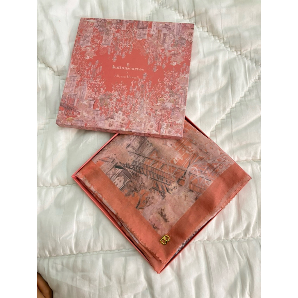 preloved buttonscarves newyork series 3 nomad