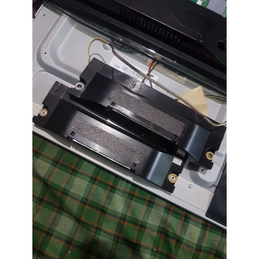 SPEAKER TV LED SAMSUNG UA40ES5600M BEKAS NORMAL