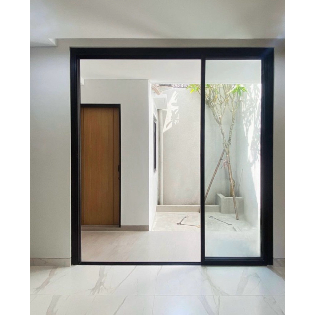 Partisi ruangan kaca modern