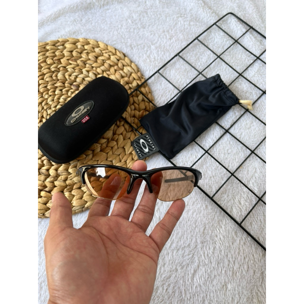 kacamata running gorpcore