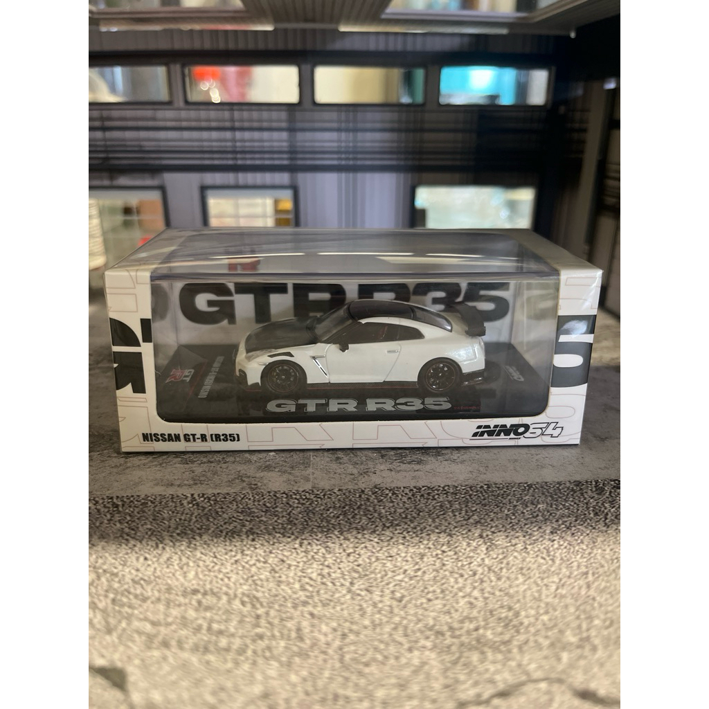 inno 64 Nissan GTR R35 Nismo White