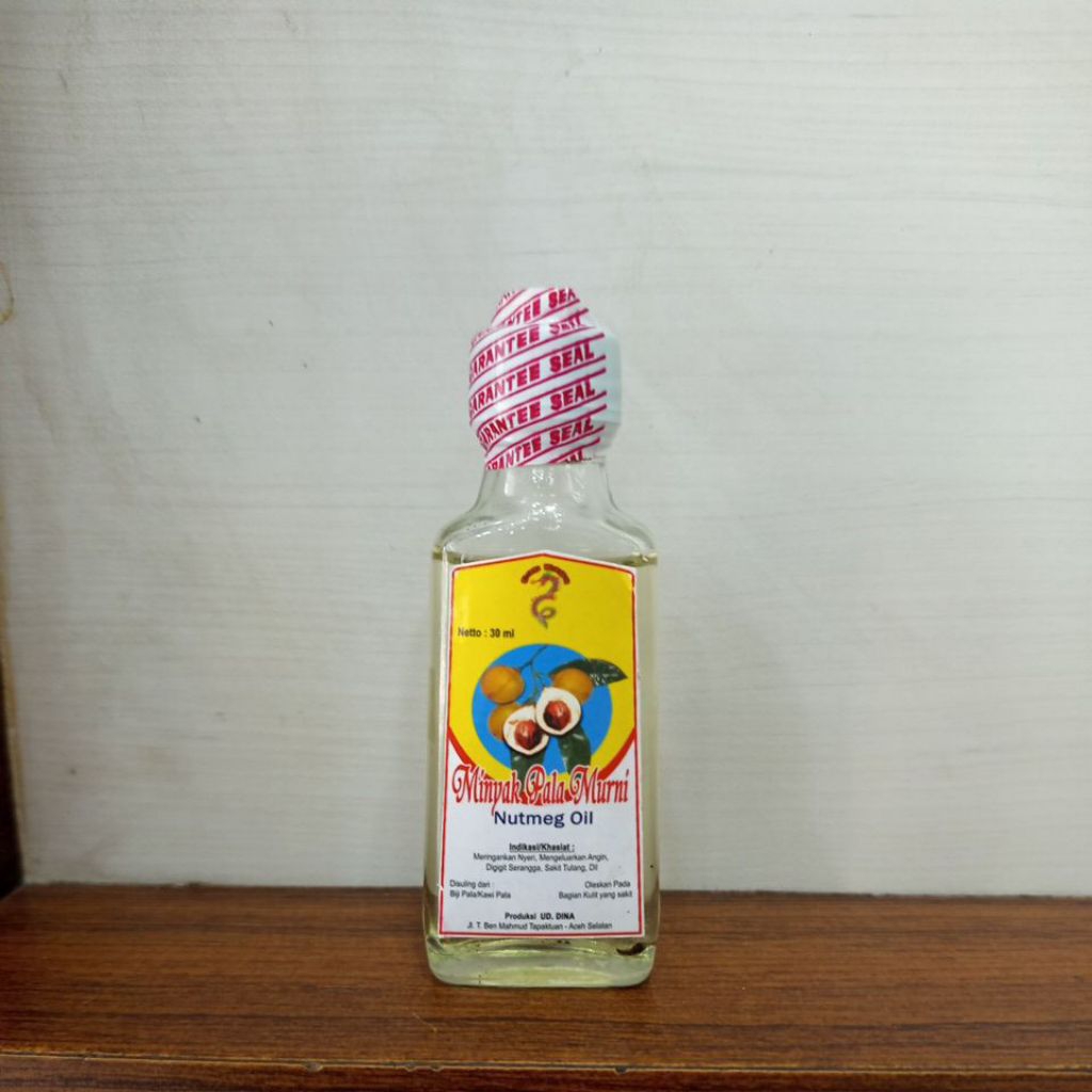 

minyak pala asli dari buah pala 100% murni 30 ml nutmeg oil