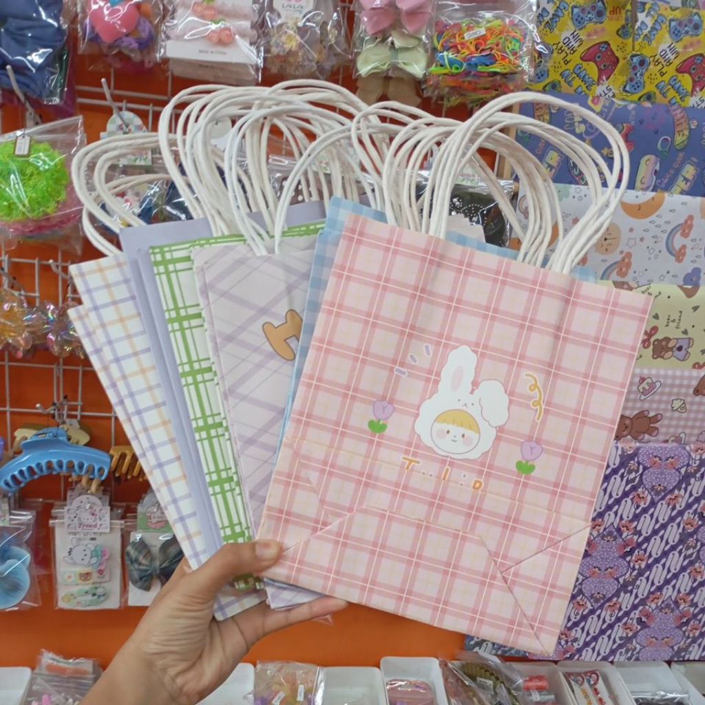 

[aesthetic_aksesoris] tas kado/tas kertas/paper bag 1 pcs 18x21x8cm