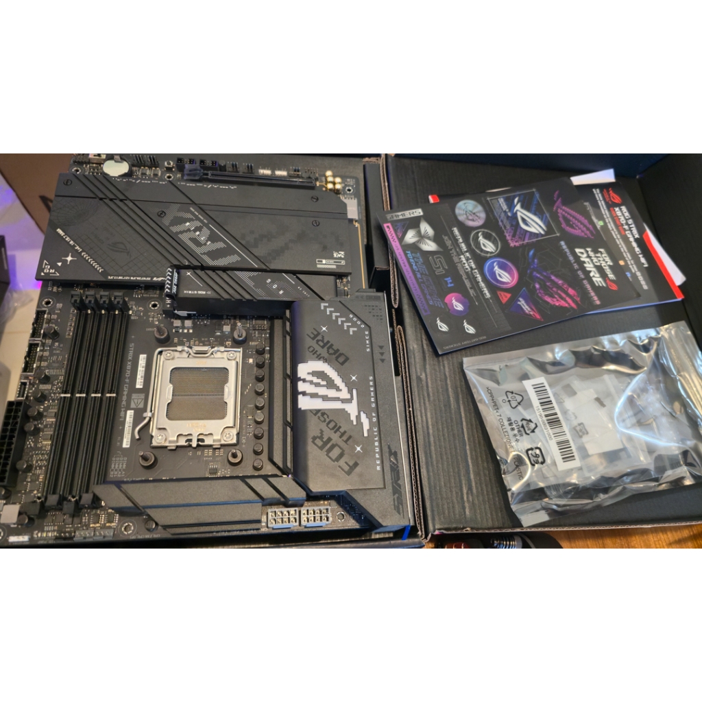 Motherboard ASUS ROG STRIX X870-F GAMING WIFI 7 DDR5 – AM5 – Bekas Mulus + Fullset Garansi Panjang