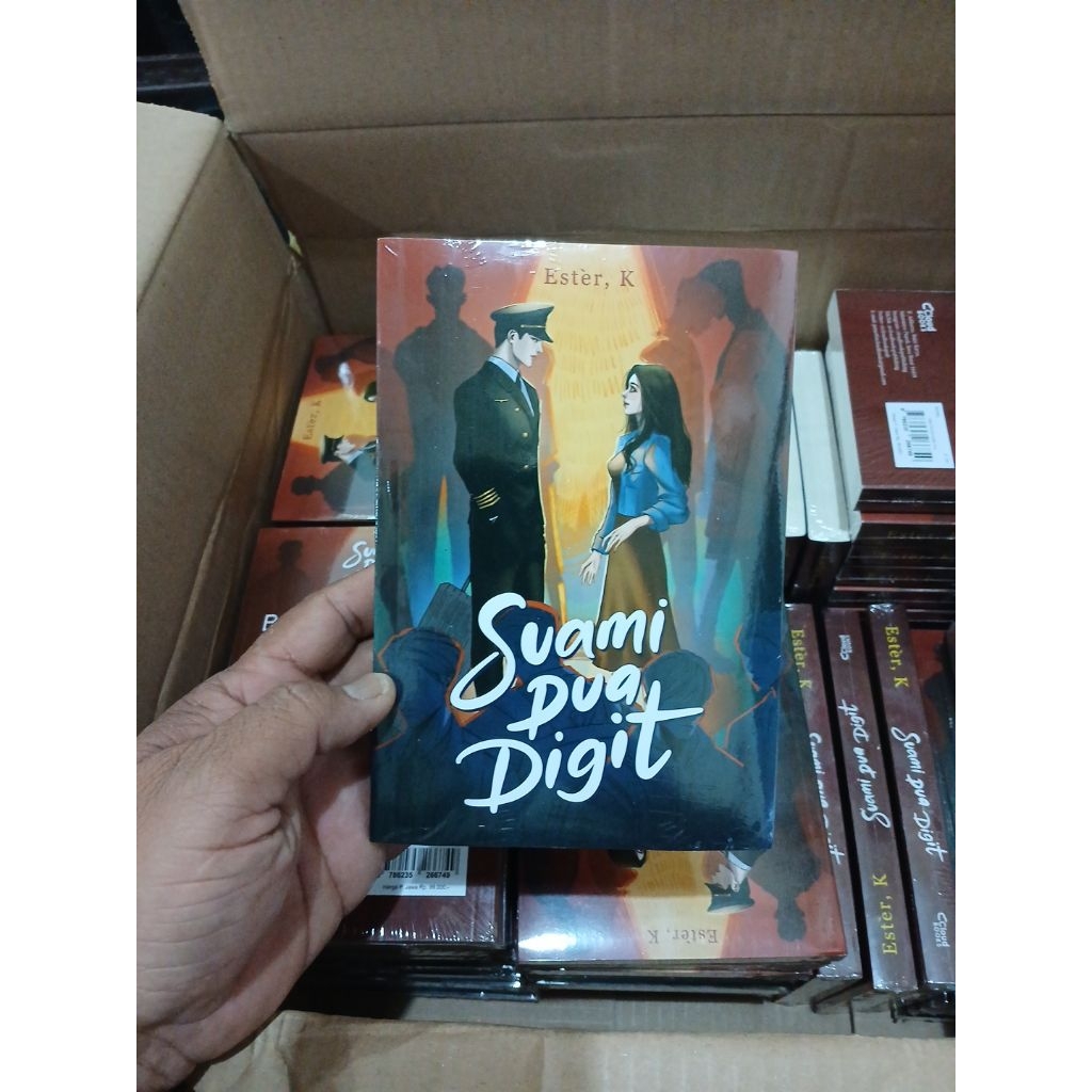 Novel Suami 2 digit sc+bookmart by Ester K