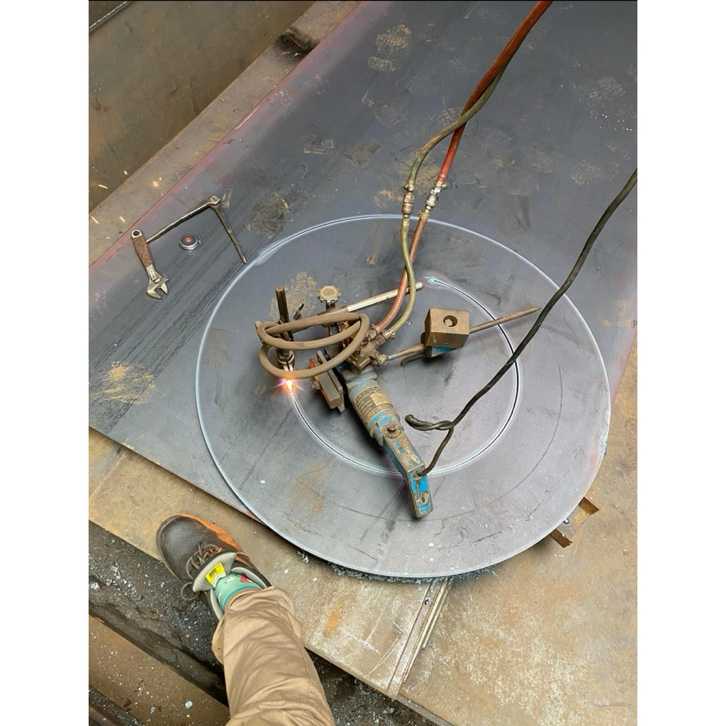 Plendes ||Plat Bulat ||Plat Besi Hitam ||Tebal 8mm ||Bisa Custom Lubang Tengah ||Stok Slalu Ready