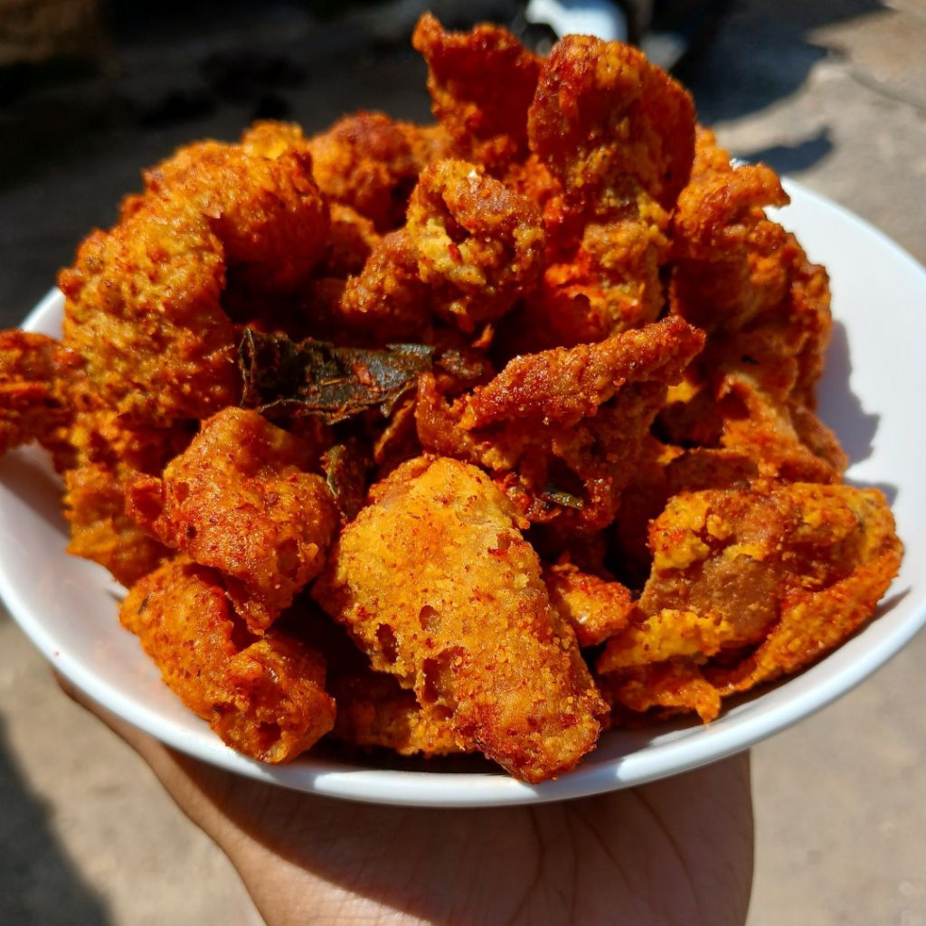 

Kulit Ayam Krispy kemasan 250gr Pedas Daun Jeruk