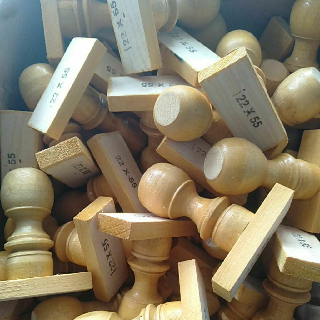 

GAGANG STEMPEL KAYU KOTAK 2255