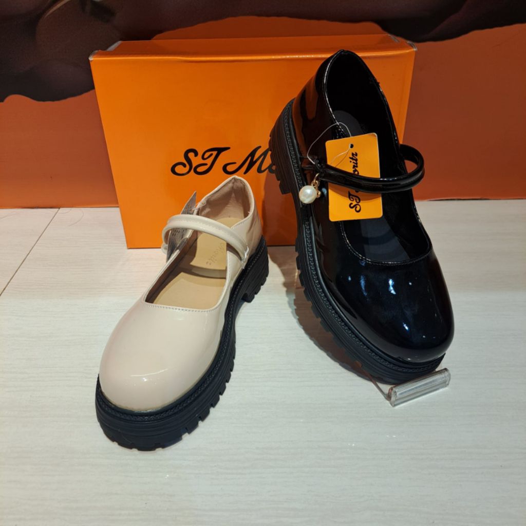 Sepatu Wanita St Moritz