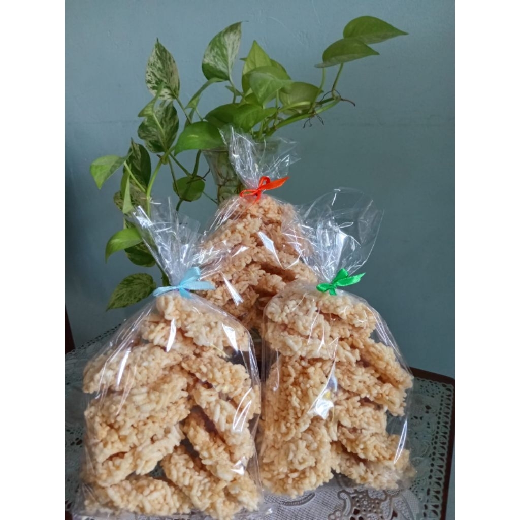 

Rengginang goreng rasa ikan