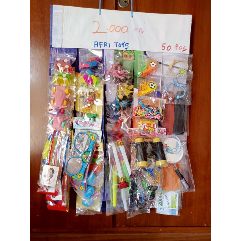mainan rentengan  siap jual 2000 campur  aksesoris isi 50 pcs