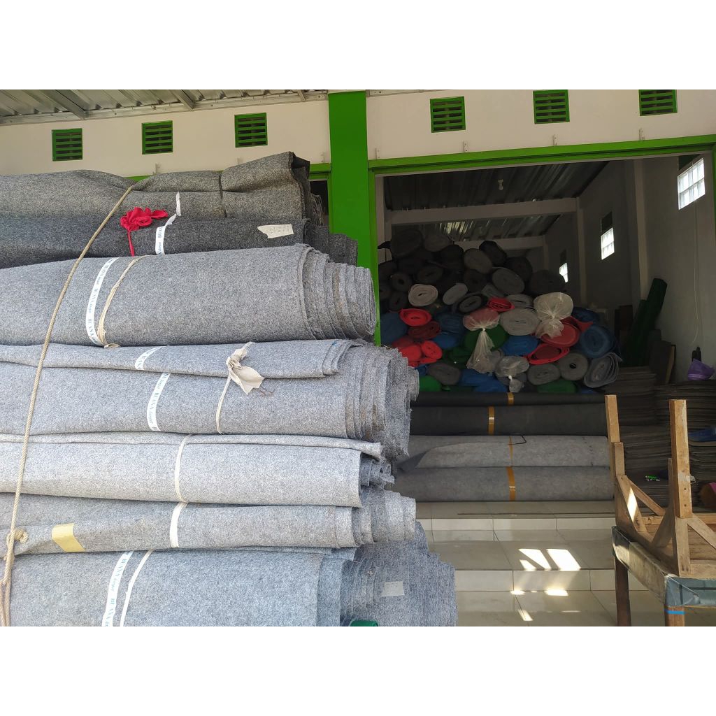 karpet dekorasi atau karpet bludru polos