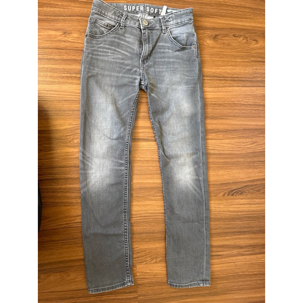 Preloved H&M Celana panjang jeans denim hitam anak cowok 11 -12  tahun